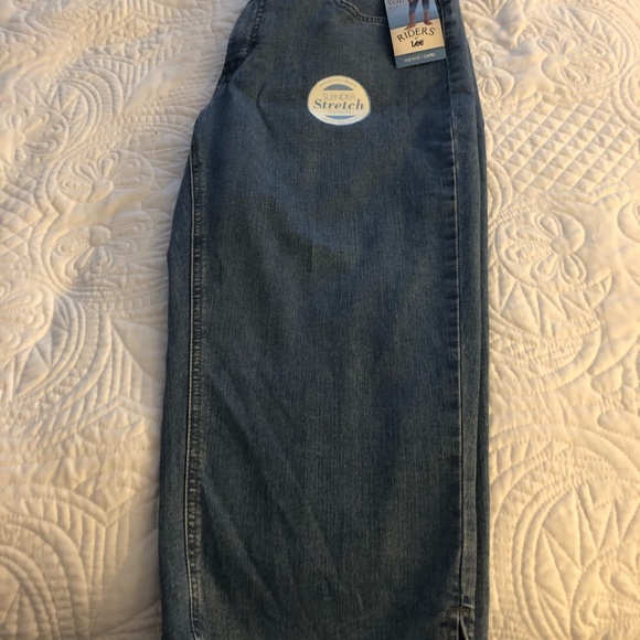 Lee Riders Denim Capris - Picture 3 of 4